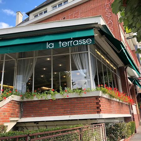 Logis Terrasse Hotel Lisieux Exteriör bild